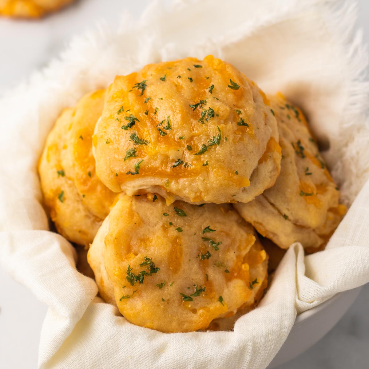 Vegan Cheddar Biscuits: Red Lobster's Famous Biscuits go Plant-Based
